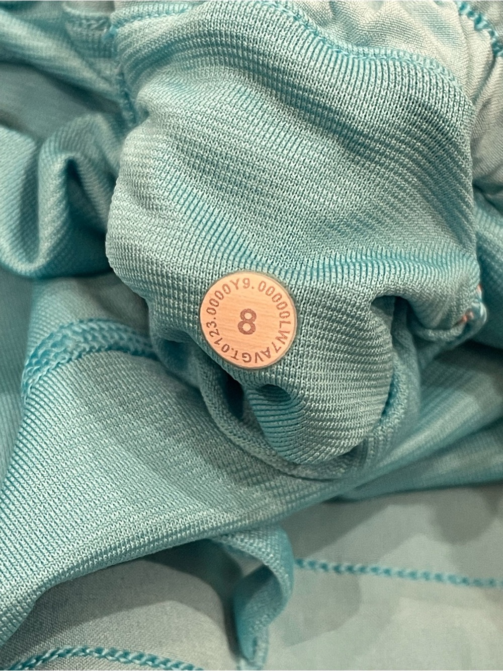 Lululemon Electric Turquoise Hotty Hot Low-Rise Lined Short 4" Size 8 - Picture 6 of 8